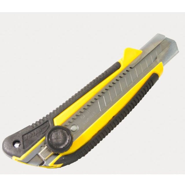 Cutter with Lock